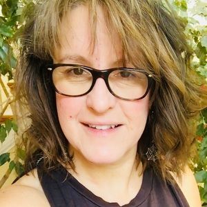 Meet your Posher, Cara